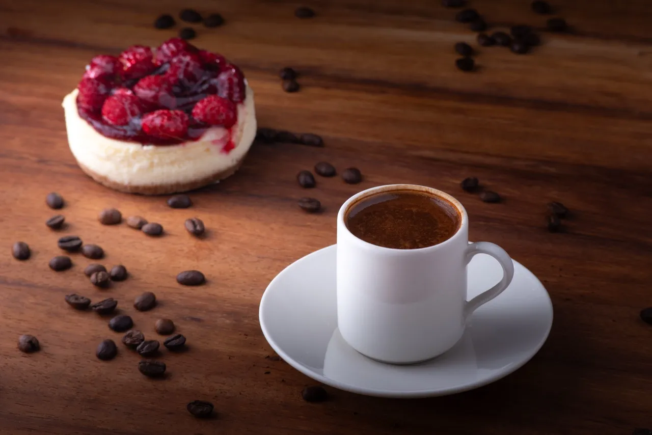 Sütlü Türk Kahvesi